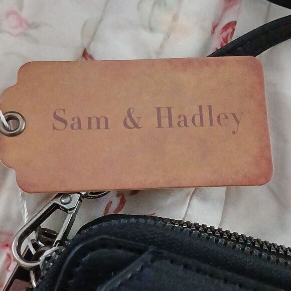 Sam & Hadley - Picture 2 of 5